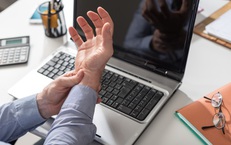 5 nguyên nhân viêm khớp cổ tay, không nên chủ quan