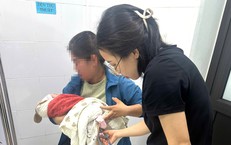 Bác sĩ vượt biển trong đêm, giành sự sống cho mẹ con sản phụ