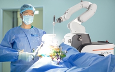 Việt Nam lần đầu có Robot AI thay khớp thế hệ mới, tăng cao hiệu quả và an toàn