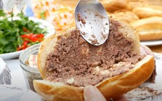 Nhiều người nhập viện sau ăn bánh mì ở Đắk Lắk: Bộ Y tế yêu cầu khẩn trương truy xuất nguồn gốc