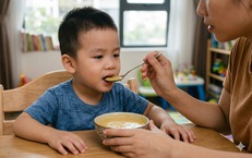 5 loại cháo súp giúp trẻ phục hồi sau mắc tay chân miệng