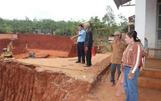Đồng Nai dừng thi công đoạn đường khiến nhà dân chênh vênh mép vực