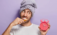 Nên đánh răng sau ăn bao lâu? Nhiều người đang mắc phải sai lầm