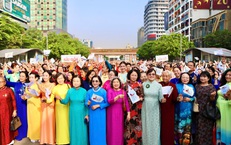 3.000 người đồng diễn áo dài trên phố đi bộ Nguyễn Huệ