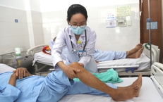 Người cao tuổi thoát nguy cơ hoại tử chi khi tắc động mạch nhờ kỹ thuật laser