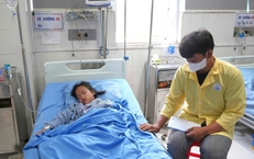 Bé gái 9 tuổi ở Thái Nguyên bị vùi lấp dưới mái nhà đổ, rất cần sự chung tay cứu giúp của cộng đồng