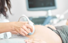 Đề xuất đình chỉ hành nghề bác sĩ tiết lộ giới tính thai nhi: Phạt là cần nhưng phải thay đổi nhận thức