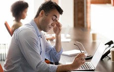 Bài tập bảo vệ mắt trước ánh sáng xanh