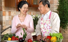 Tuổi trung niên ăn gì hỗ trợ da đẹp, người khoẻ và trẻ lâu?