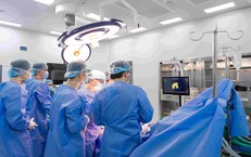 Khám phá robot AI giúp bệnh nhân đi lại sau 3 giờ phẫu thuật thay khớp gối tại Vinmec Hải Phòng