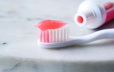 Kem đánh răng mới giúp ngừa viêm nha chu mà không diệt vi khuẩn có lợi