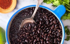 Uống nước đậu đen rang mỗi ngày có giảm mỡ?