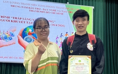 Hành trình 'không bóng tối' của chàng trai khiếm thị Võ Đăng Khoa