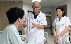 Chưa từng có trong y văn: Người bệnh đến viện cấp cứu với 2 chiếc đũa đâm sâu vào 2 mắt