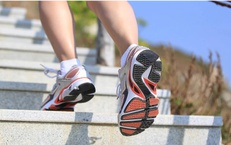 Đi cầu thang bộ mỗi ngày có đủ để giảm cân?