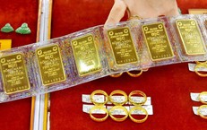 Chốt giá vàng hôm nay ngày 24/4 vẫn giảm rất mạnh