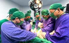 Người phụ nữ phát hiện mang khối u dạ dạy kích thước khổng lồ từ triệu chứng bất thường