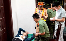 Công an Phú Thọ hỗ trợ sơ cứu nam thanh niên tụt huyết áp tại Lễ hội Đền Hùng