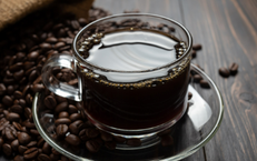 Có nên uống cà phê thay bữa sáng để giảm cân?