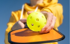 Làm gì để phòng tránh chấn thương khi chơi pickleball?