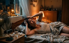 Mất ngủ mùa nóng khiến cơ thể mệt mỏi, ảnh hưởng đến sức khoẻ như thế nào?