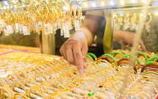 Chốt giá vàng hôm nay ngày 9/4 quay đầu giảm cực mạnh