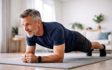 Tuổi 50 nên giữ plank bao lâu để tăng cơ lõi tối ưu?