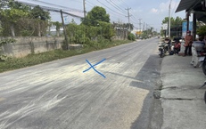 Người đàn ông 69 tuổi đem can xăng ra đường châm lửa tự thiêu