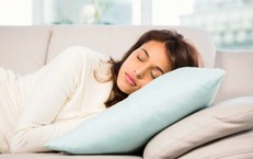 Cách ngủ trưa đúng để phục hồi não bộ