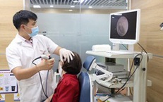Chuyên gia cảnh báo người thích lặn biển coi chừng bị thủng màng nhĩ