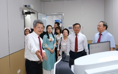 Mở rộng tiếp cận phẫu thuật khúc xạ công nghệ cao cho người dân