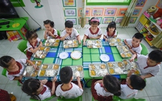 Dinh dưỡng học đường chưa đồng đều nguy cơ ảnh hưởng tầm vóc trẻ em