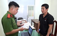 Khởi tố Huỳnh Văn Hoài vì trộm 2 đôi giày rồi mang về nhà cất giấu