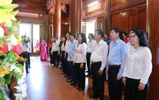 Bộ trưởng Bộ Y tế Đào Hồng Lan dâng hương tưởng niệm Chủ tịch Hồ Chí Minh