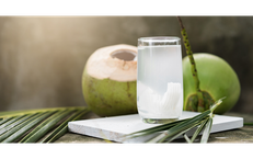 6 lý do nên uống nước dừa mỗi ngày vào mùa hè