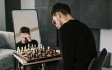 Nghĩ lâu, dễ quyết định sai?