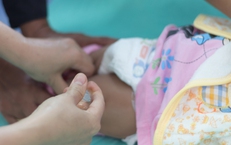 Phòng ngừa viêm phổi do RSV cho trẻ dưới 1 tuổi khi giao mùa