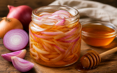 6 lợi ích khi ăn hành tây ngâm mật ong