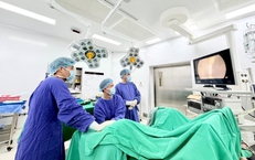Vinmec Hạ Long cứu cụ ông 89 tuổi thoát nguy cơ suy thận bằng nội soi ít xâm lấn
