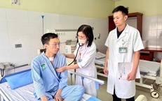Nghẹt thở chạy đua với 'tử thần', cứu sống Trung tá Công an bị đâm đứt động mạch cảnh