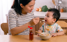 Có nên nêm nước mắm cho trẻ ăn dặm không?