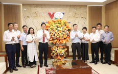 Thứ trưởng Thường trực Bộ Y tế Vũ Mạnh Hà chúc mừng các cơ quan báo chí nhân 101 năm Ngày Báo chí Cách mạng Việt Nam