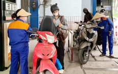 Giá xăng dầu tiếp tục giảm, E5RON92 giảm 1.206 đồng/lít
