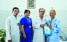 Bác sĩ là nhà báo: Người 'gác cổng' thông tin sức khỏe trước làn sóng AI