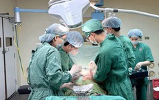 Bệnh viện Việt Nam - Thụy Điển Uông Bí cứu sống hai bệnh nhi đa chấn thương nặng