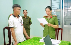 Đến tiệm sửa xe 'nói chuyện', bất ngờ rút lưỡi hái chém người