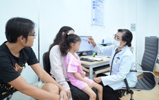 Mùa hè, não mô cầu bùng phát mạnh: Chuyên gia y tế khuyến cáo phụ huynh chủ động tiêm phòng cho trẻ
