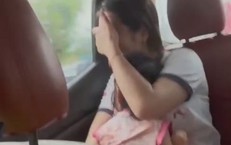 CSGT Nghệ An dùng xe chuyên dụng đưa bé gái đứt lìa ngón tay đi cấp cứu