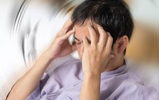 Chủ quan với đau đầu kéo dài, người đàn ông phát hiện u màng não chèn ép dây thần kinh