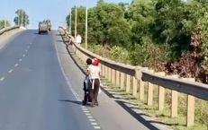 Ngành Y tế Quảng Trị lên tiếng vụ người phụ nữ cùng 2 cháu bé đi bộ giữa nắng nóng gay gắt